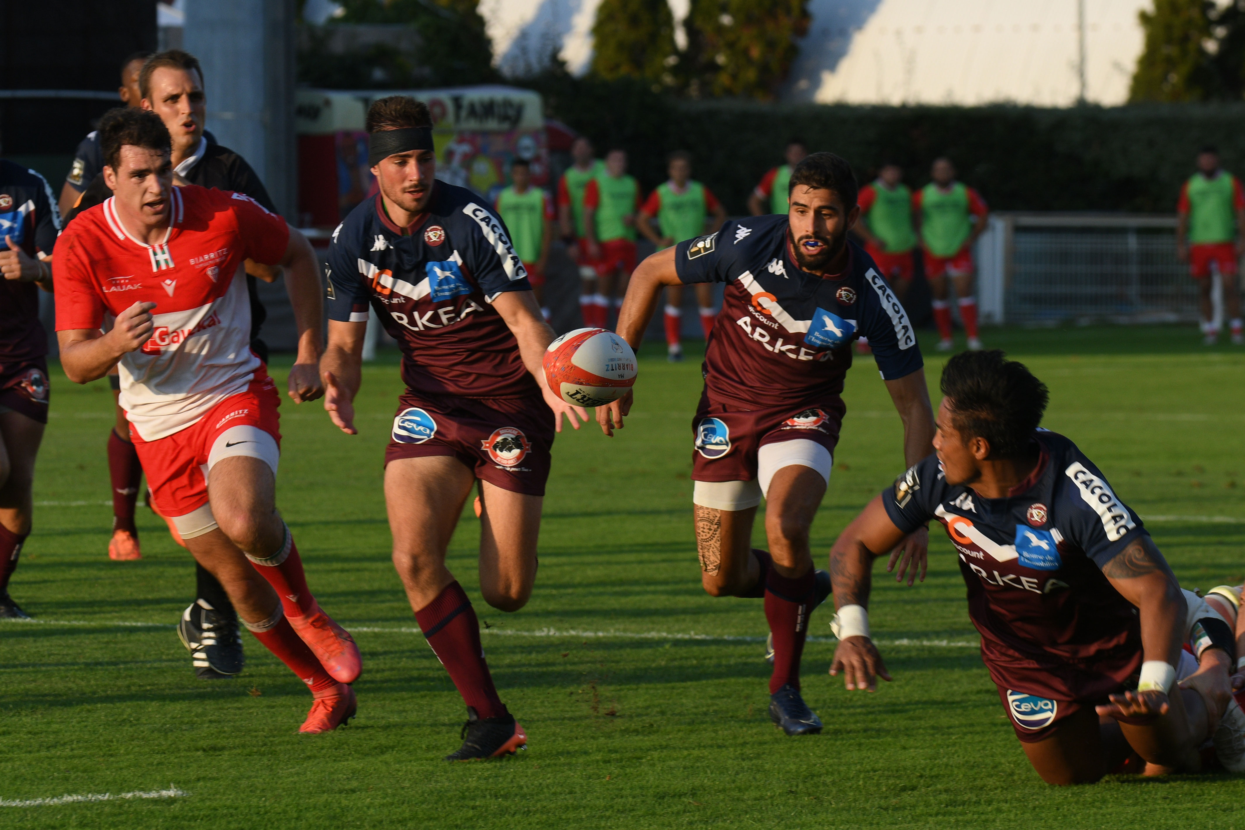 Geoffrey Cros, Romain Buros et l'UBB se sont imposés à Biarritz